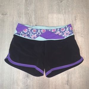 Lululemon Groovy Run Time Shorts Black & Purple